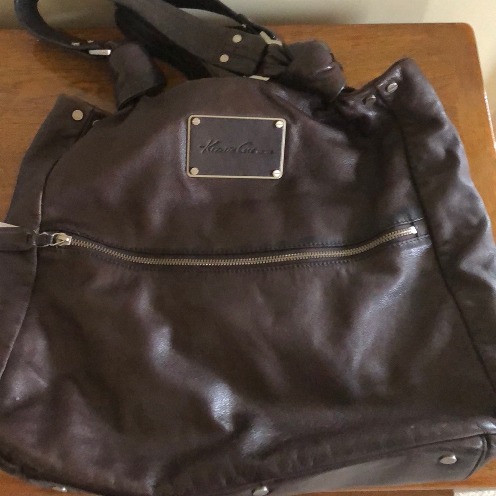 Brown leather Kenneth Cole purse with dust bag